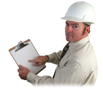 revizní technik elektro dbá na bezpečné zapojení spotřebičů v kuchyních vyrobených na míru